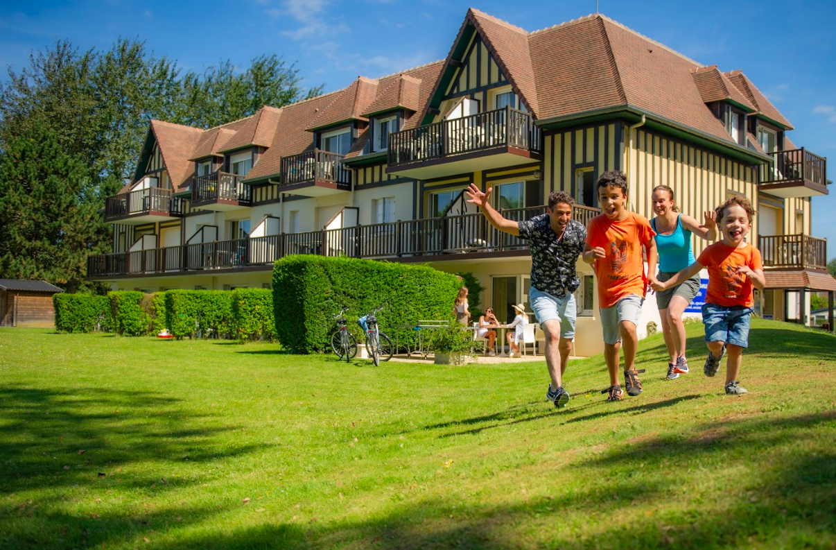 🍂 Et si vous partiez à Cabourg cet automne ?